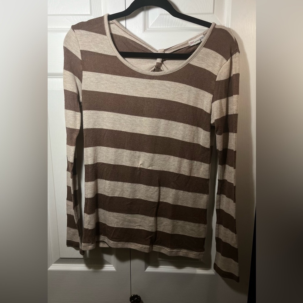 Medium Striped Long Sleeve Top